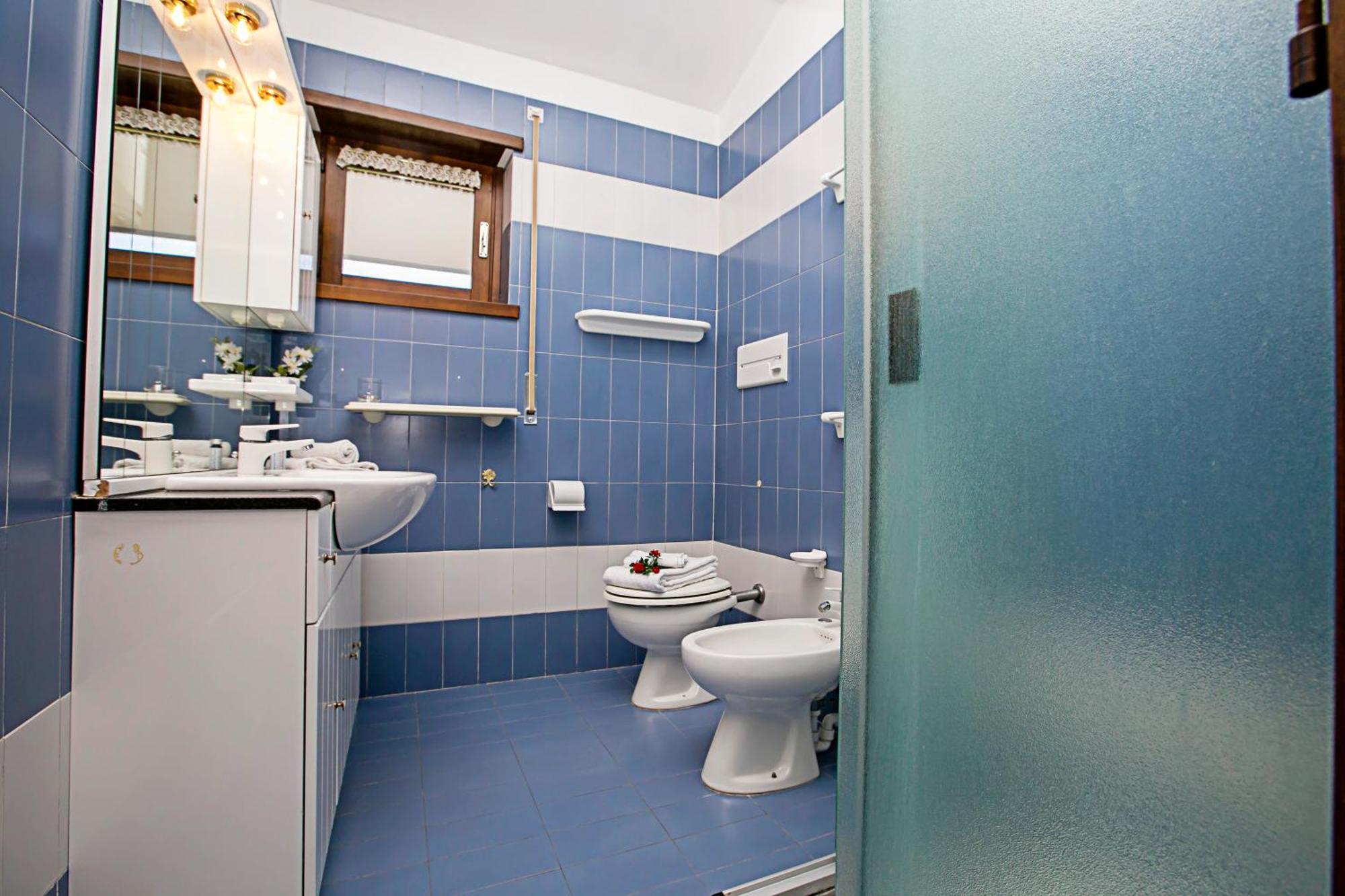 Residence Christina Due Laghi - Happy Rentals Тенно Экстерьер фото