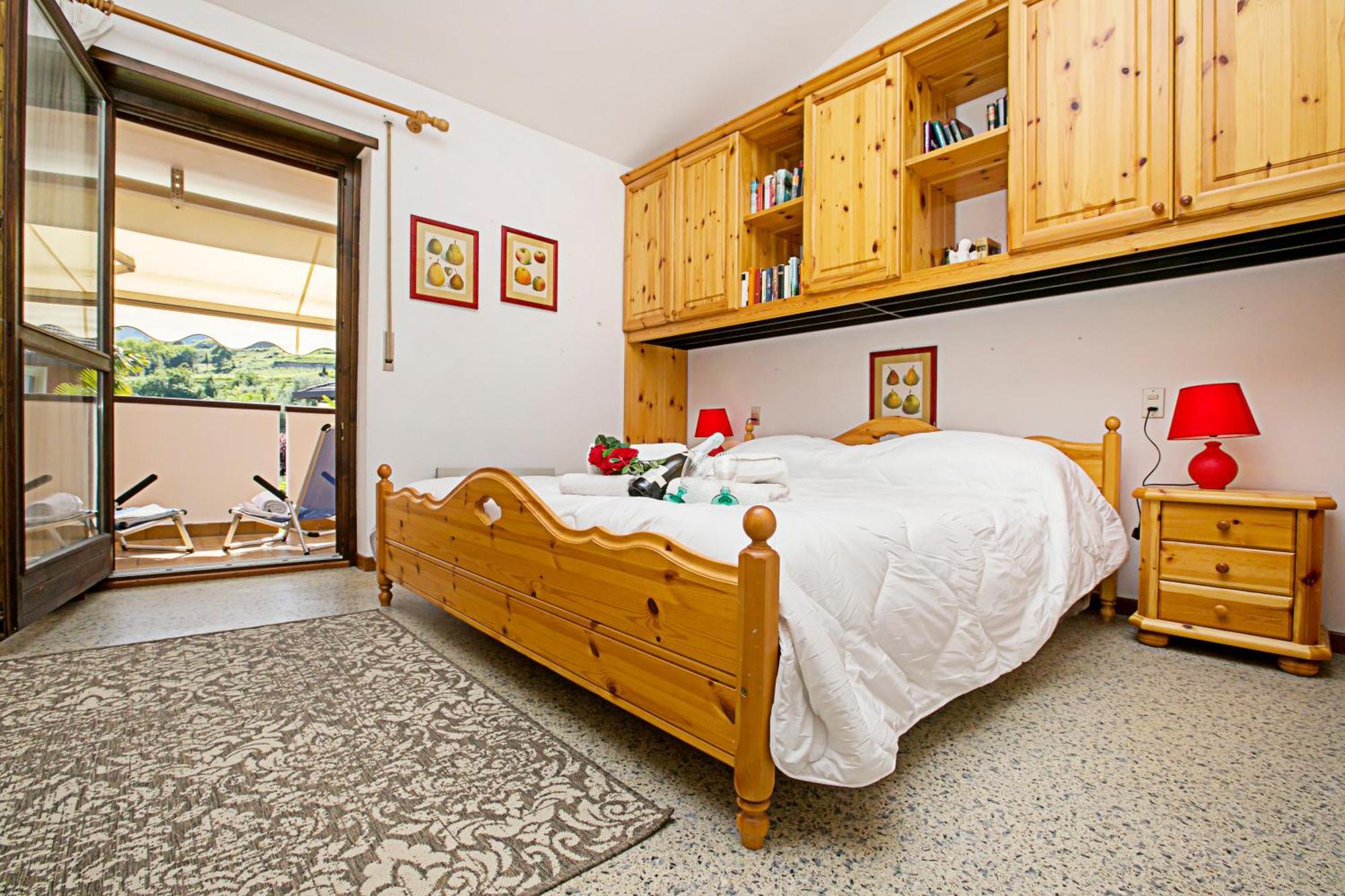 Residence Christina Due Laghi - Happy Rentals Тенно Экстерьер фото