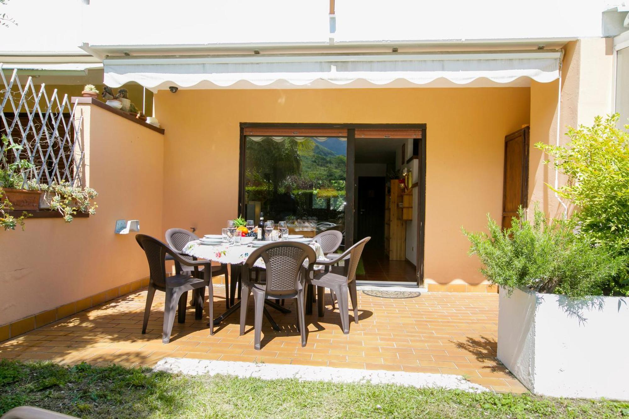Residence Christina Due Laghi - Happy Rentals Тенно Экстерьер фото