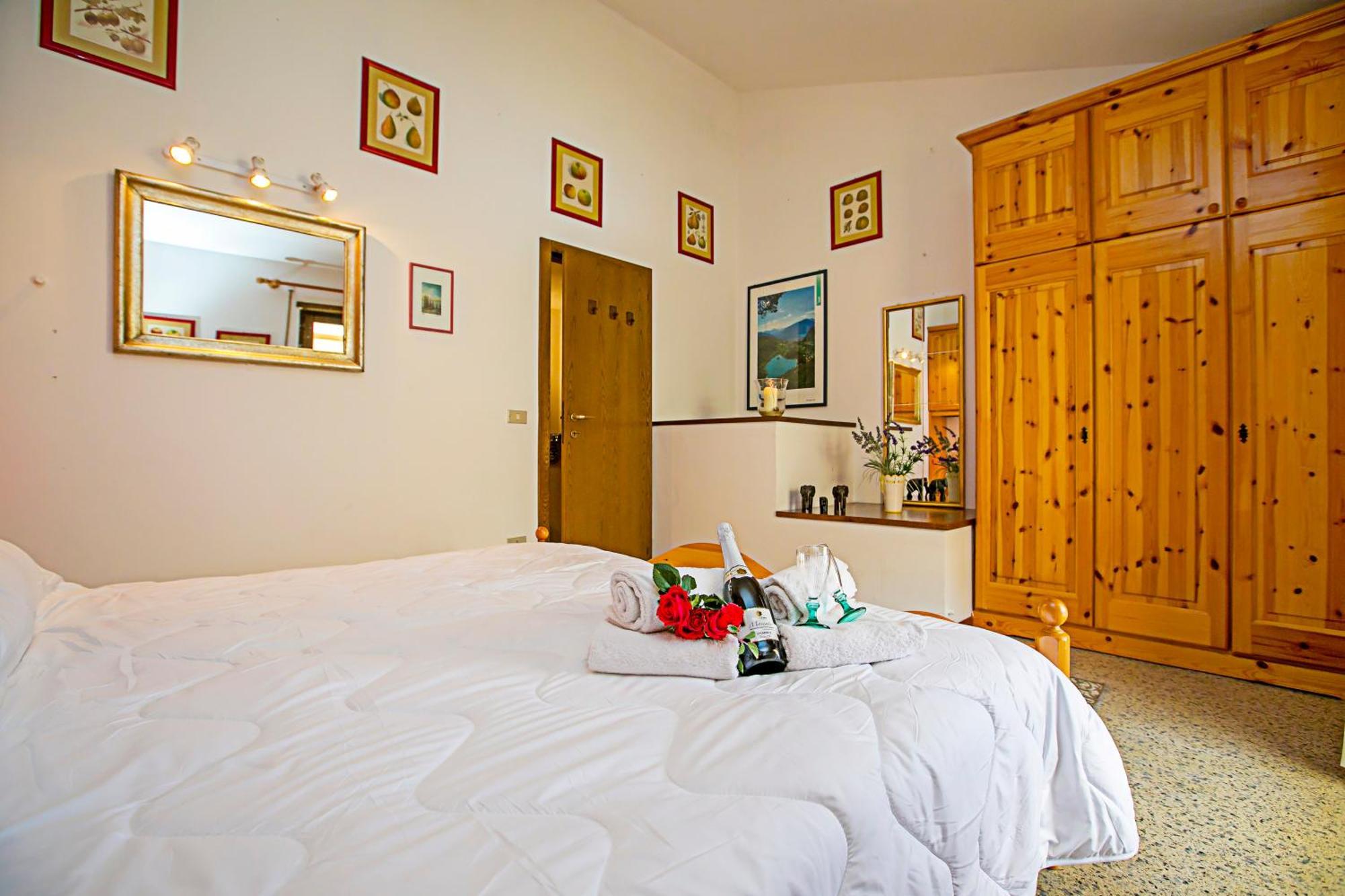 Residence Christina Due Laghi - Happy Rentals Тенно Экстерьер фото
